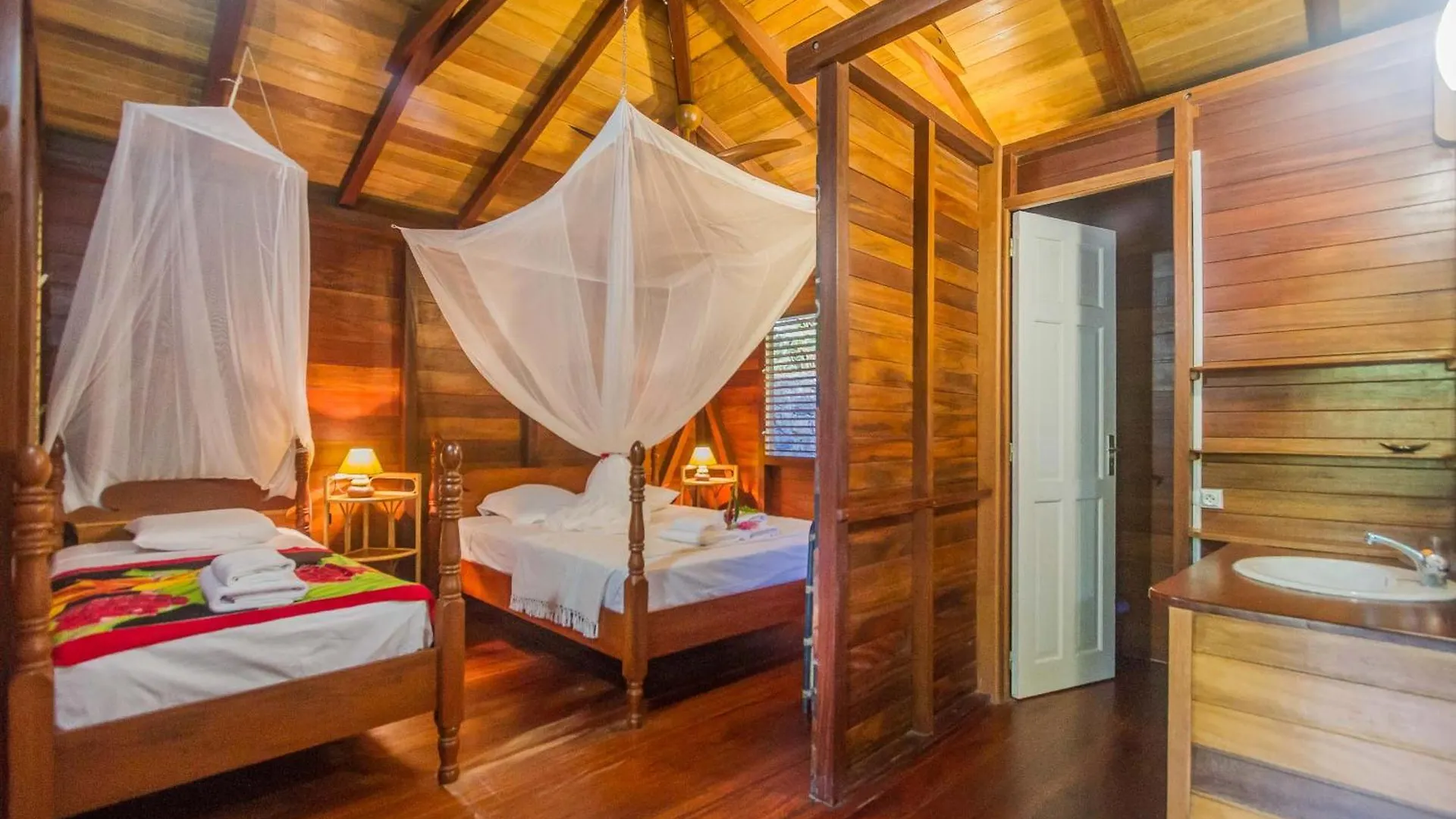 Ecolodges Karet Deshaies Casa de Férias